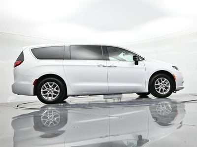 2024 Chrysler Pacifica Touring L FWD