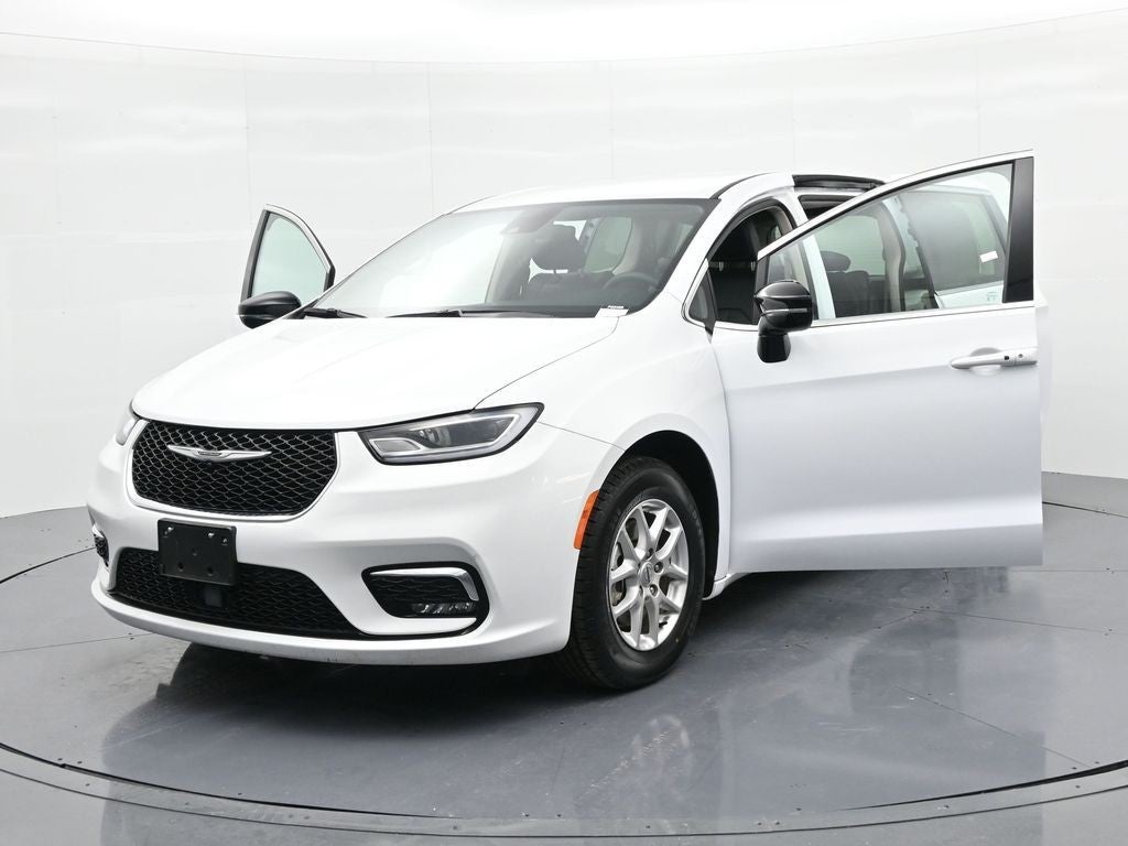 2024 Chrysler Pacifica Touring L FWD