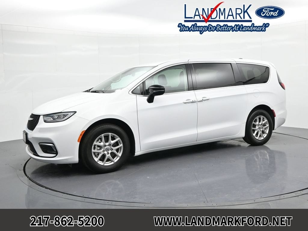 2024 Chrysler Pacifica Touring L FWD