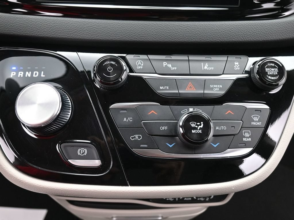 2024 Chrysler Pacifica Touring L FWD