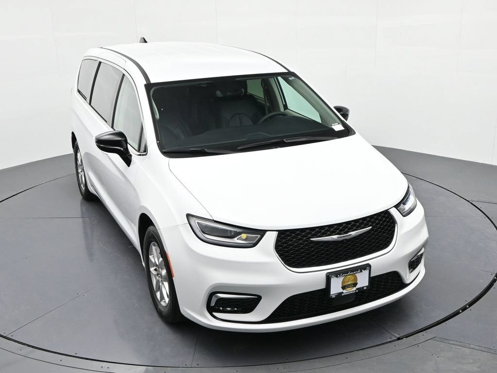 2024 Chrysler Pacifica Touring L FWD