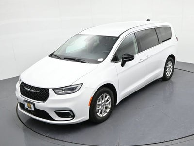 2024 Chrysler Pacifica Touring L FWD