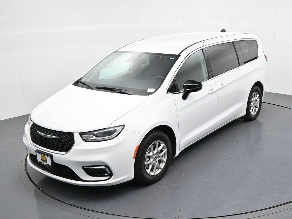 2024 Chrysler Pacifica Touring L FWD
