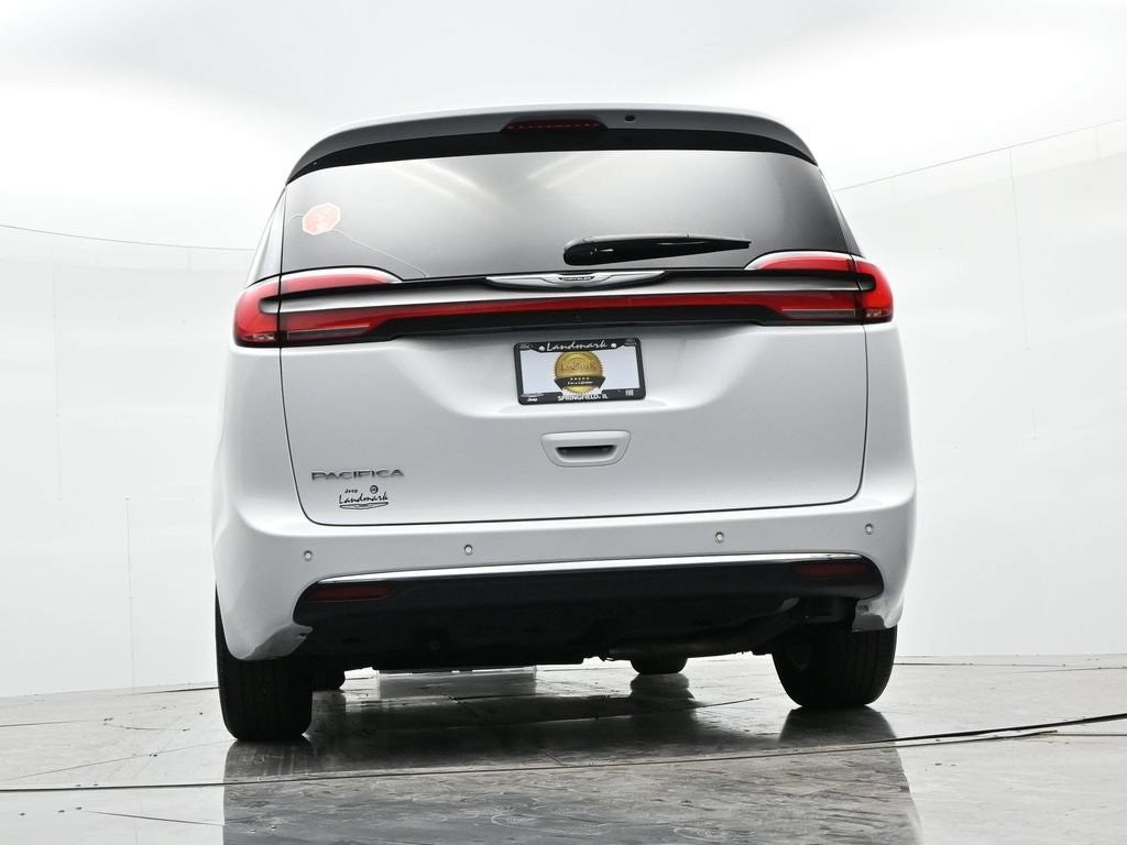 2024 Chrysler Pacifica Touring L FWD