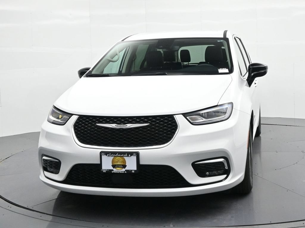 2024 Chrysler Pacifica Touring L FWD