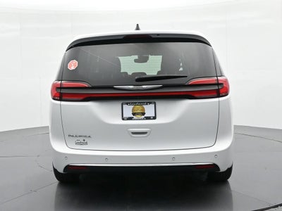 2024 Chrysler Pacifica Touring L FWD