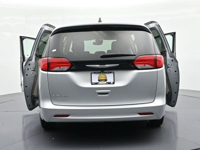 2023 Chrysler Voyager LX FWD