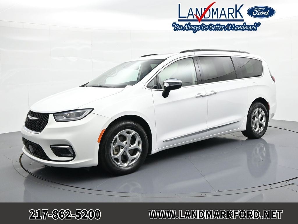 2023 Chrysler Pacifica Limited FWD