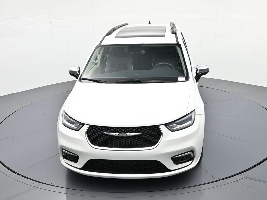 2023 Chrysler Pacifica Limited FWD