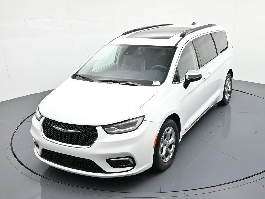 2023 Chrysler Pacifica Limited FWD