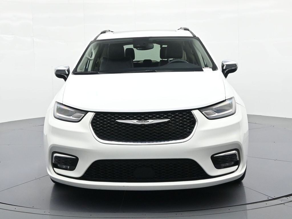 2023 Chrysler Pacifica Limited FWD