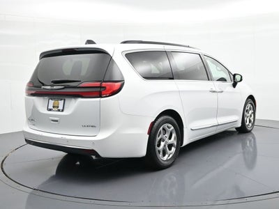 2023 Chrysler Pacifica Limited FWD