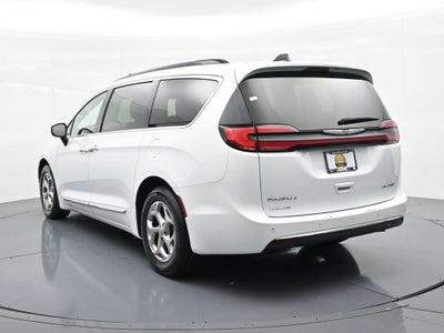 2023 Chrysler Pacifica Limited FWD
