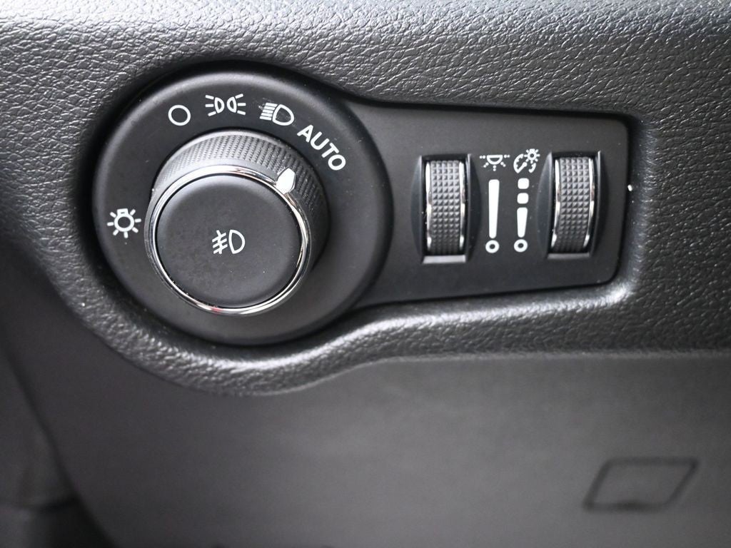 2025 Chrysler Pacifica Limited FWD
