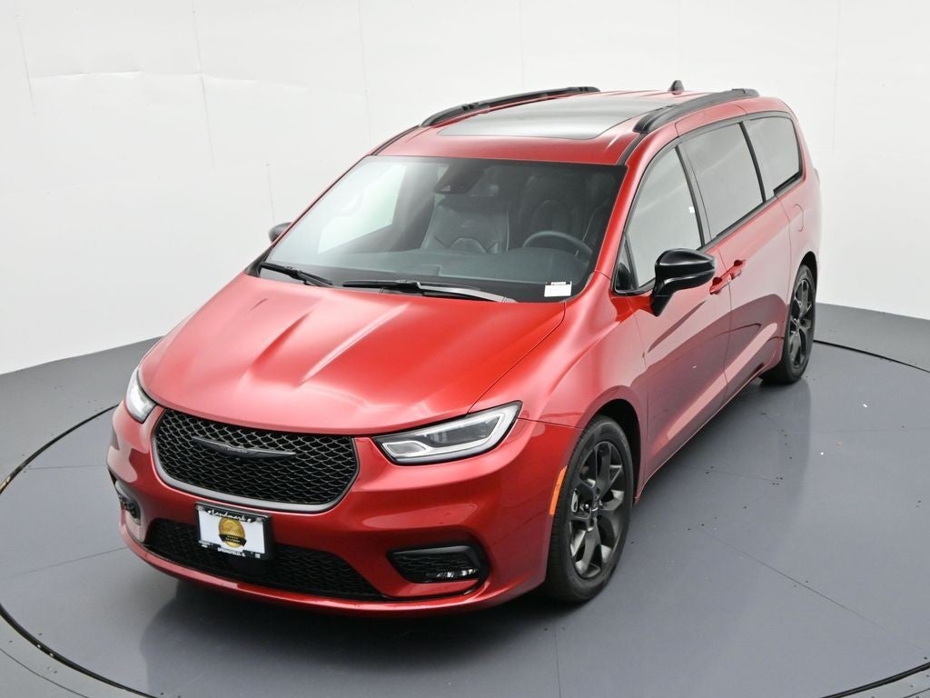 2025 Chrysler Pacifica Limited FWD