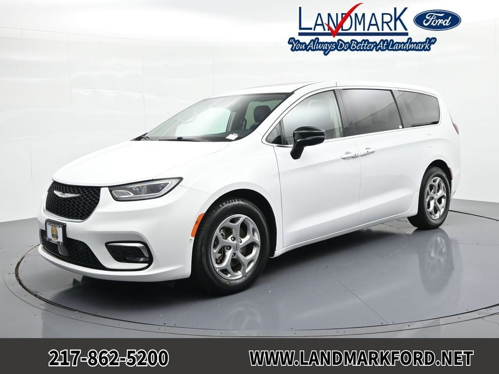 2024 Chrysler Pacifica Limited FWD