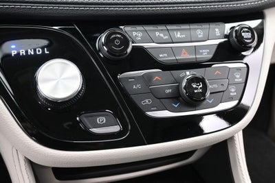 2024 Chrysler Pacifica Limited FWD
