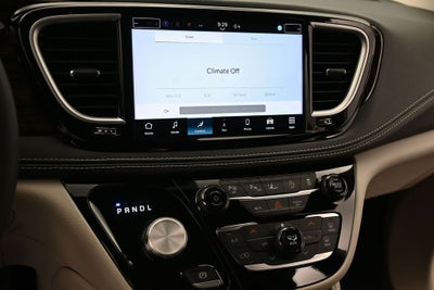 2024 Chrysler Pacifica Limited FWD