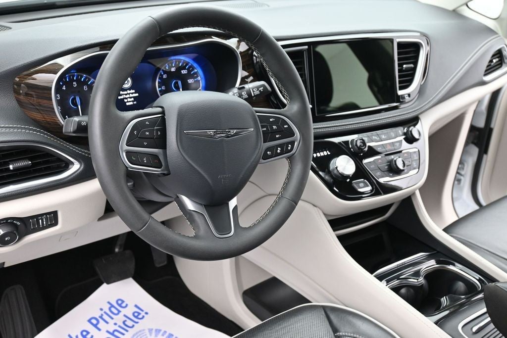 2024 Chrysler Pacifica Limited FWD