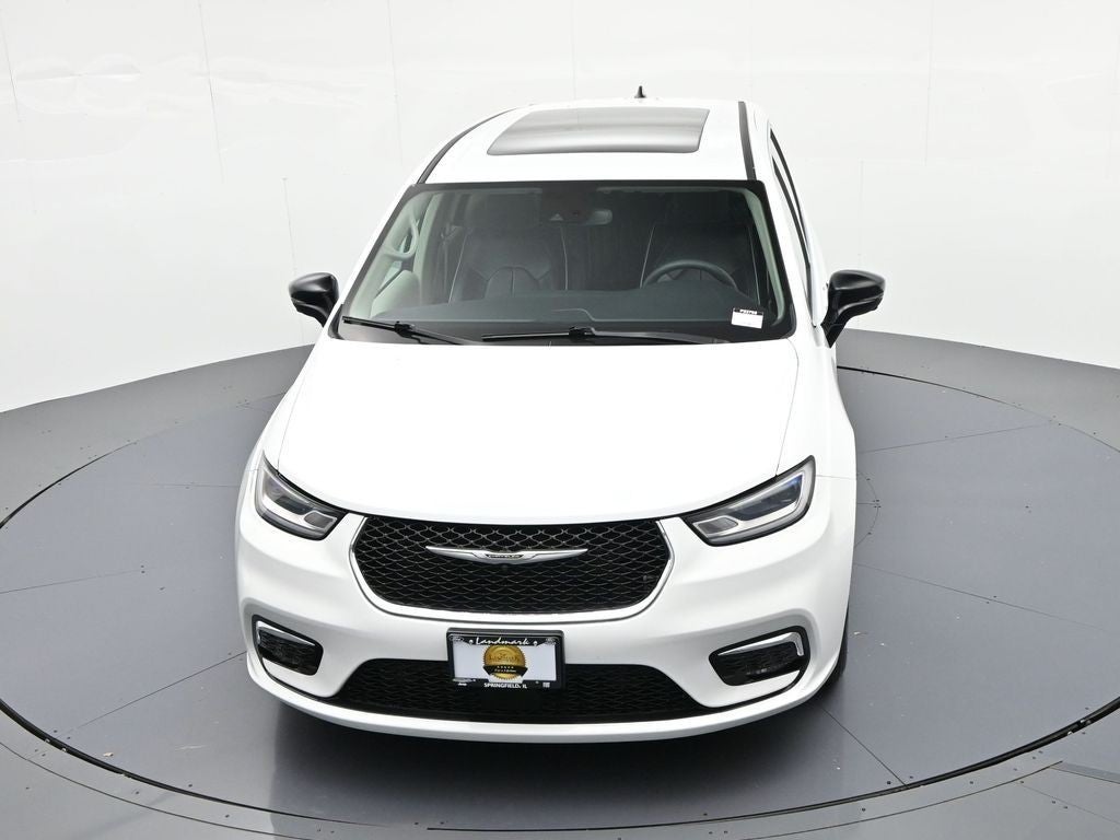 2024 Chrysler Pacifica Limited FWD