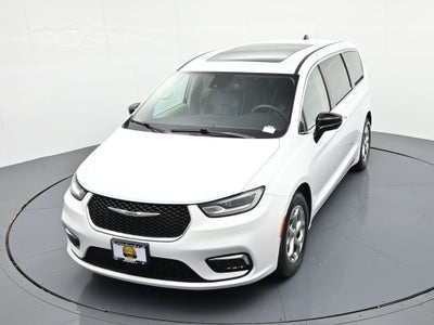2024 Chrysler Pacifica Limited FWD