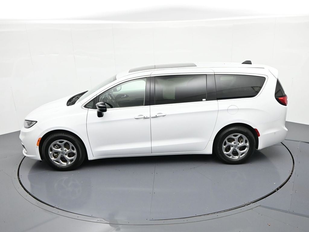 2024 Chrysler Pacifica Limited FWD