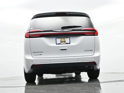 2024 Chrysler Pacifica Limited FWD