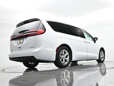 2024 Chrysler Pacifica Limited FWD