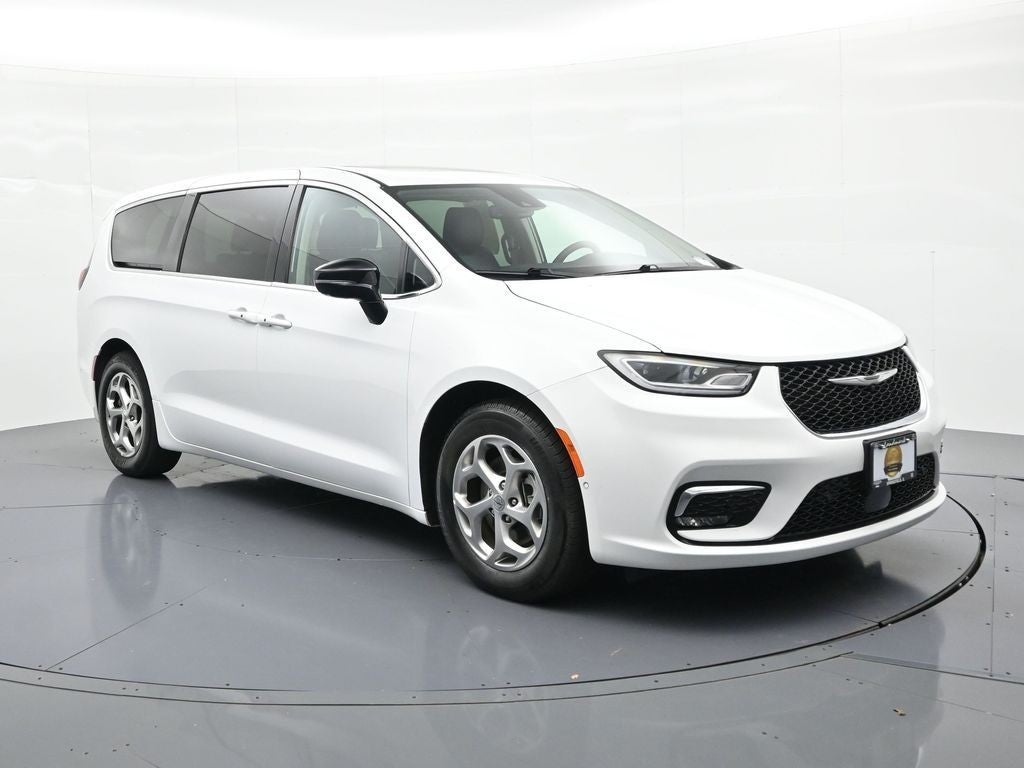 2024 Chrysler Pacifica Limited FWD
