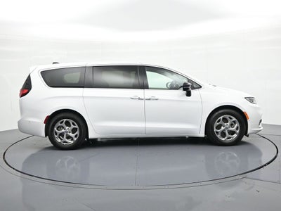2024 Chrysler Pacifica Limited FWD