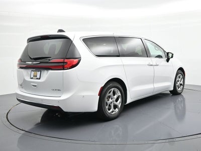 2024 Chrysler Pacifica Limited FWD