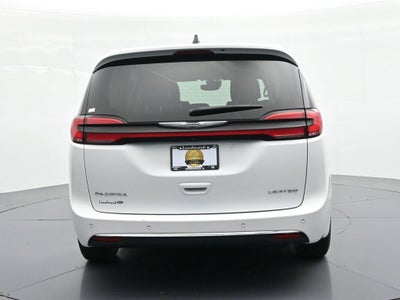 2024 Chrysler Pacifica Limited FWD