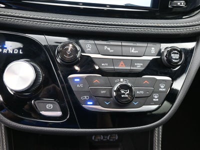 2025 Chrysler Pacifica Limited FWD