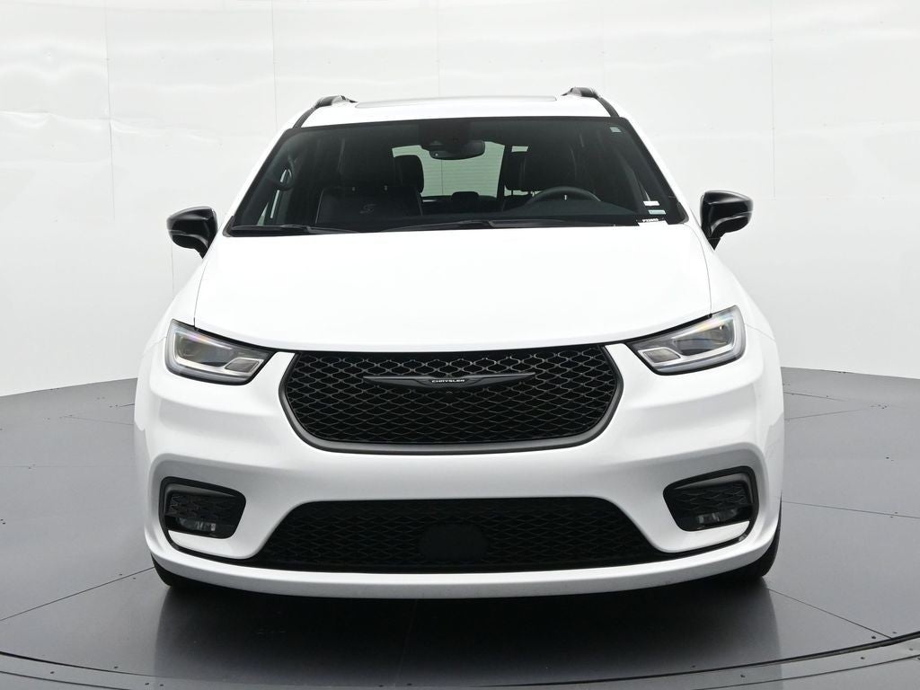 2025 Chrysler Pacifica Limited FWD