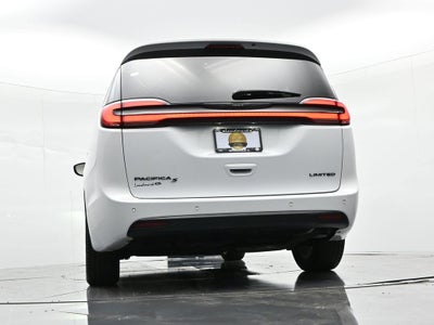 2025 Chrysler Pacifica Limited FWD