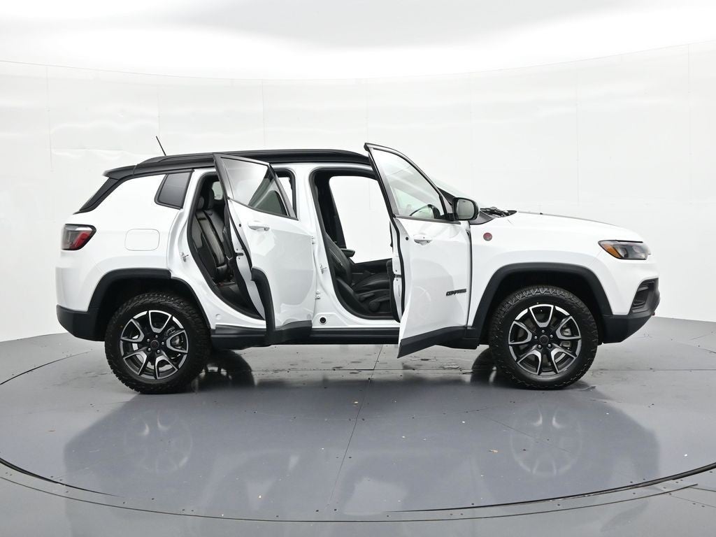 2025 Jeep Compass Trailhawk 4x4
