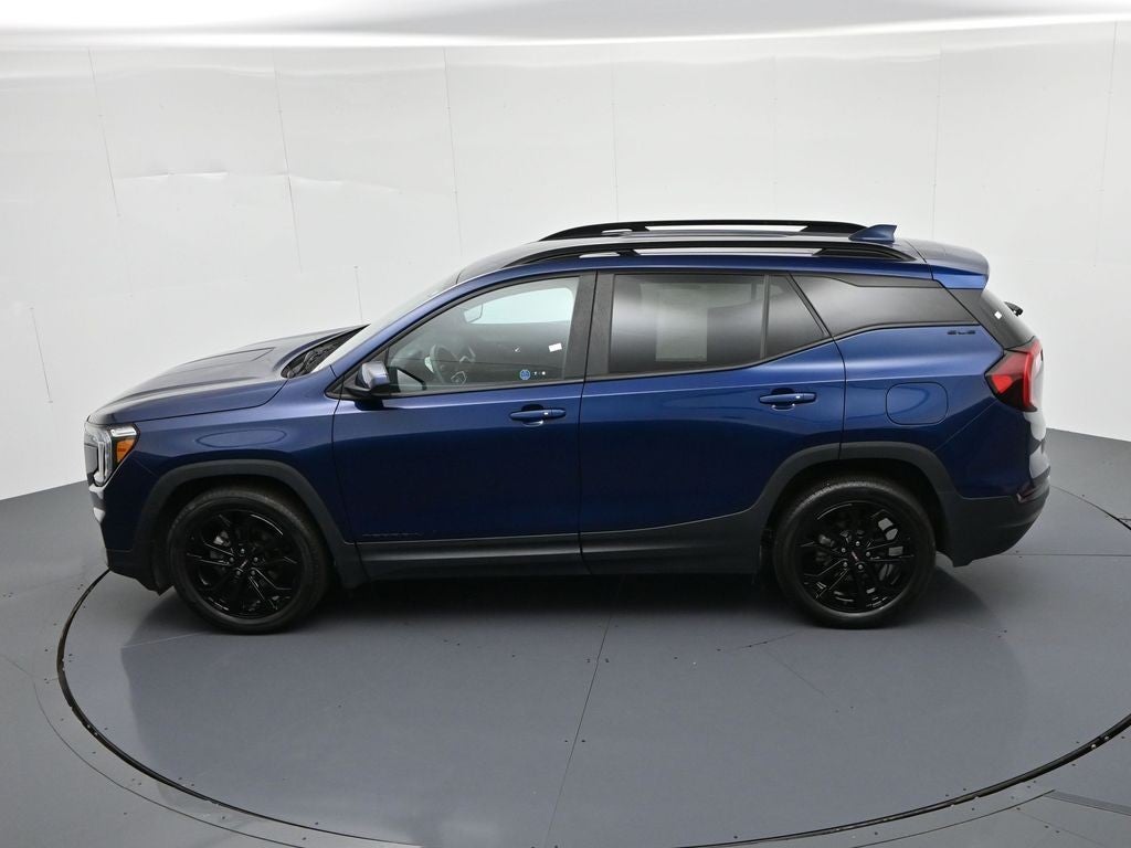 2022 GMC Terrain FWD 4dr SLE