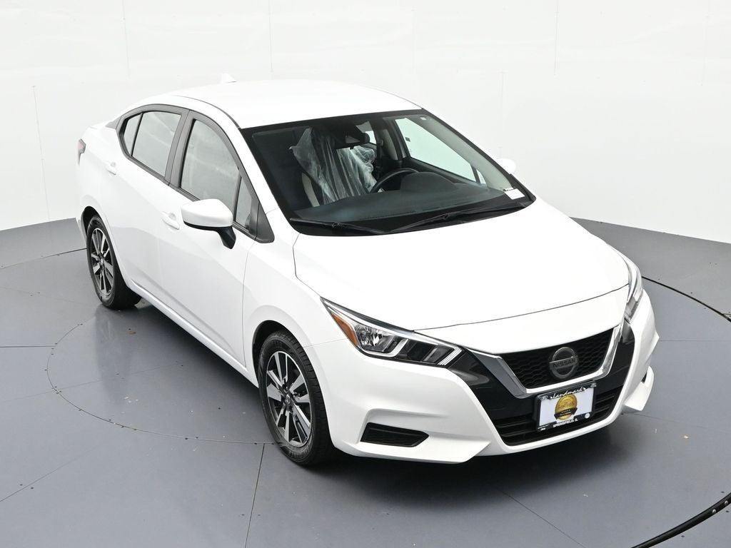 2022 Nissan Versa SV CVT
