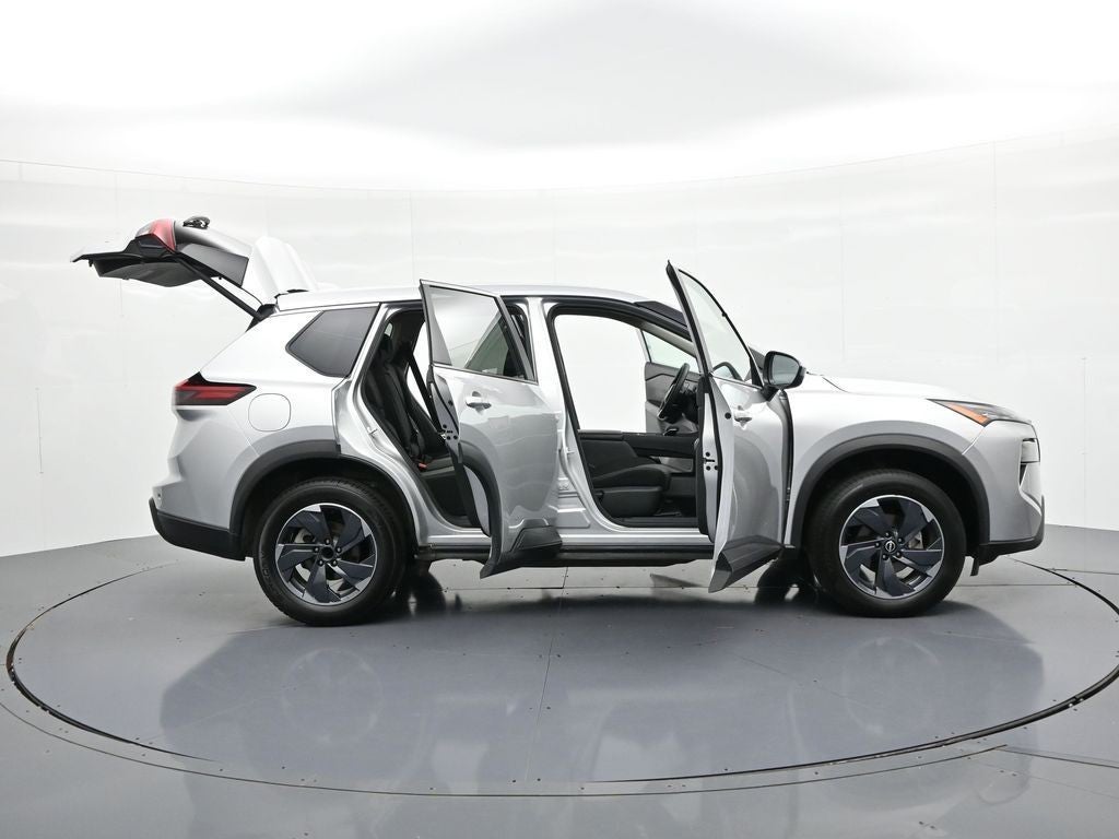 2024 Nissan Rogue FWD SV