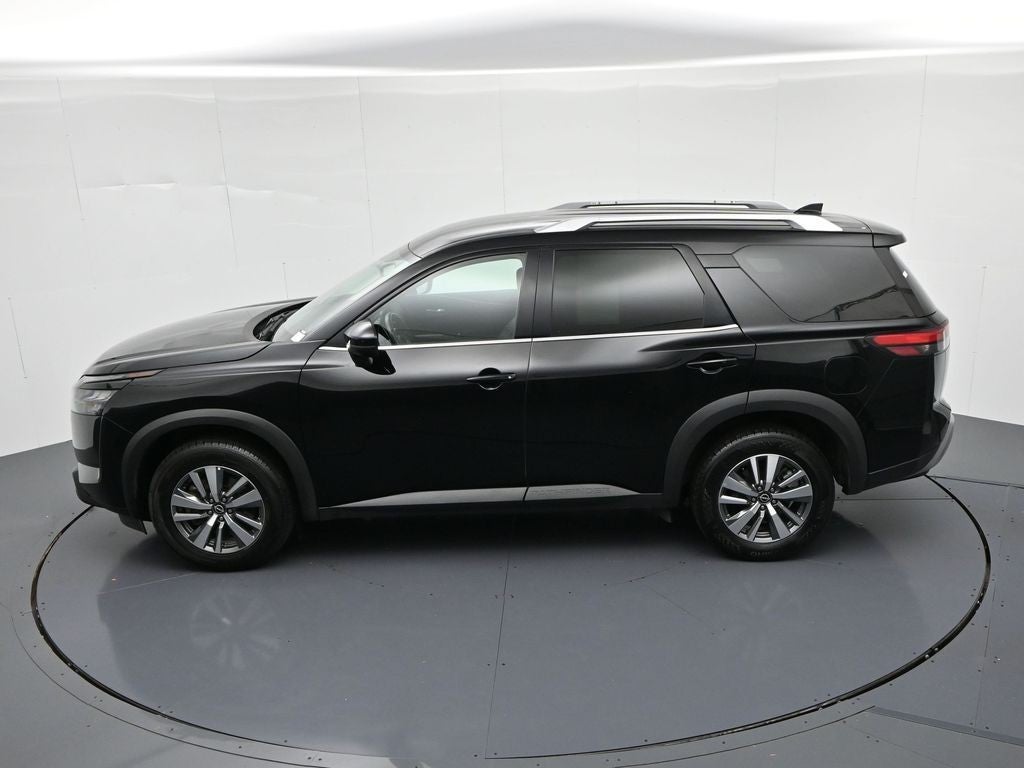 2025 Nissan Pathfinder SL 2WD
