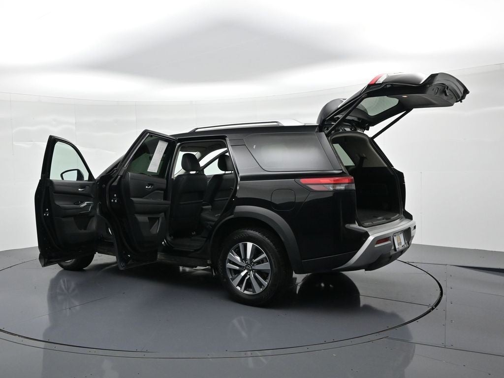 2025 Nissan Pathfinder SL 2WD