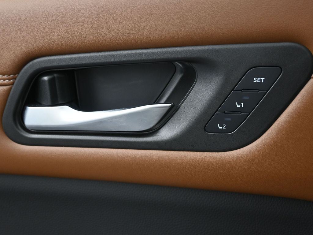 2024 Nissan Pathfinder Platinum 4WD