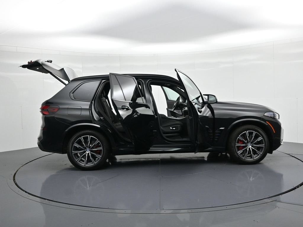 2024 BMW X5 M60i Sports Activity Vehicle