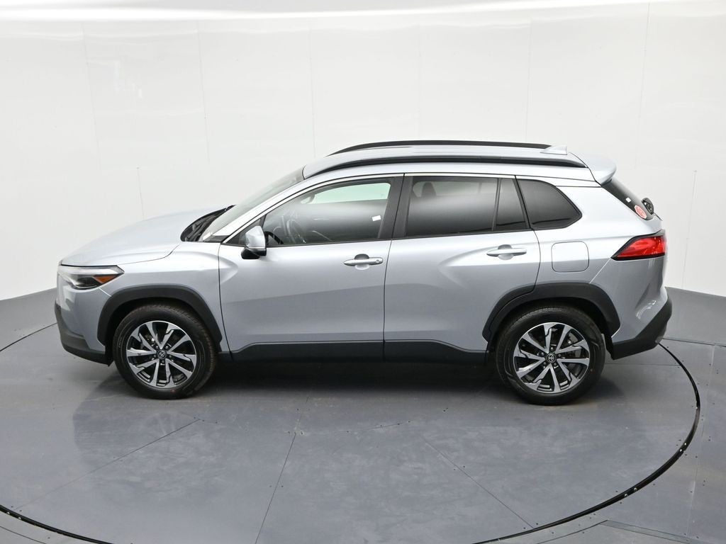 2024 Toyota Corolla Cross XLE 2WD (Natl)