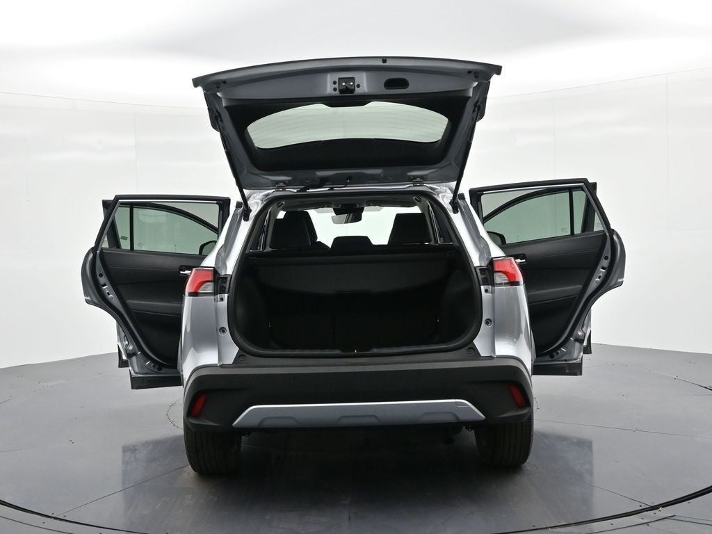 2024 Toyota Corolla Cross XLE 2WD (Natl)