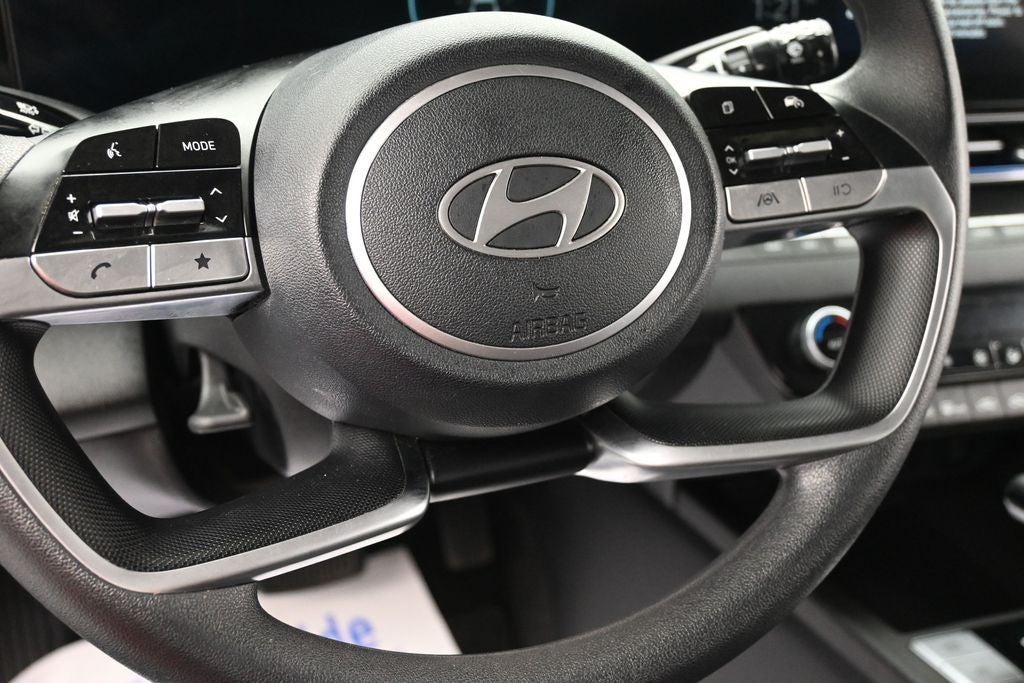 2024 Hyundai Elantra SEL IVT
