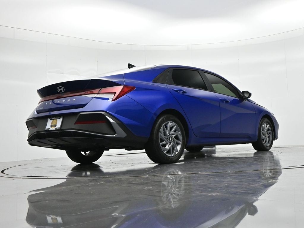 2024 Hyundai Elantra SEL IVT
