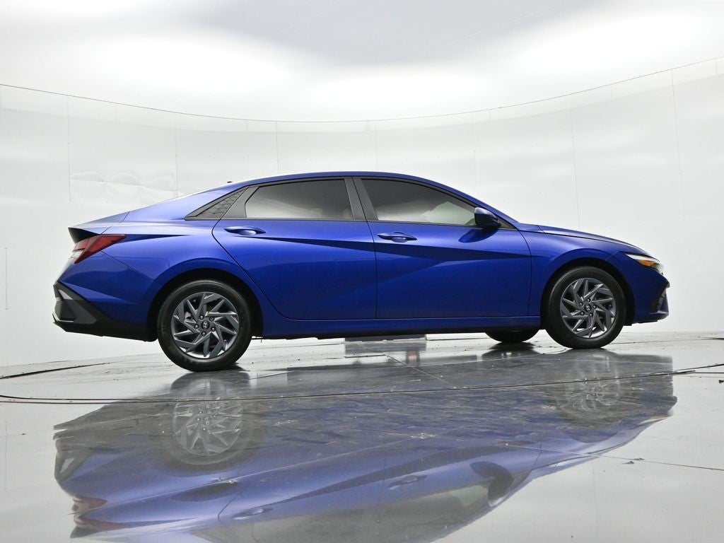 2024 Hyundai Elantra SEL IVT