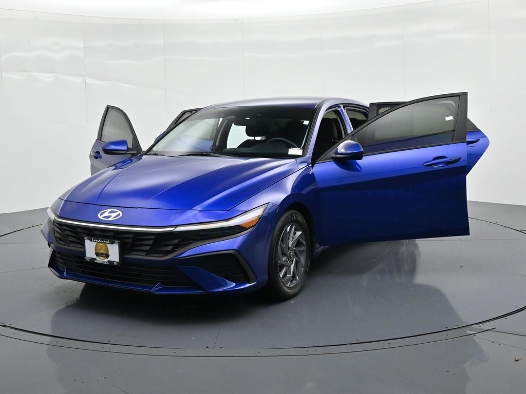 2024 Hyundai Elantra SEL IVT