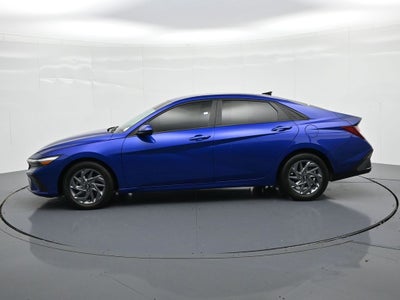2024 Hyundai Elantra SEL IVT